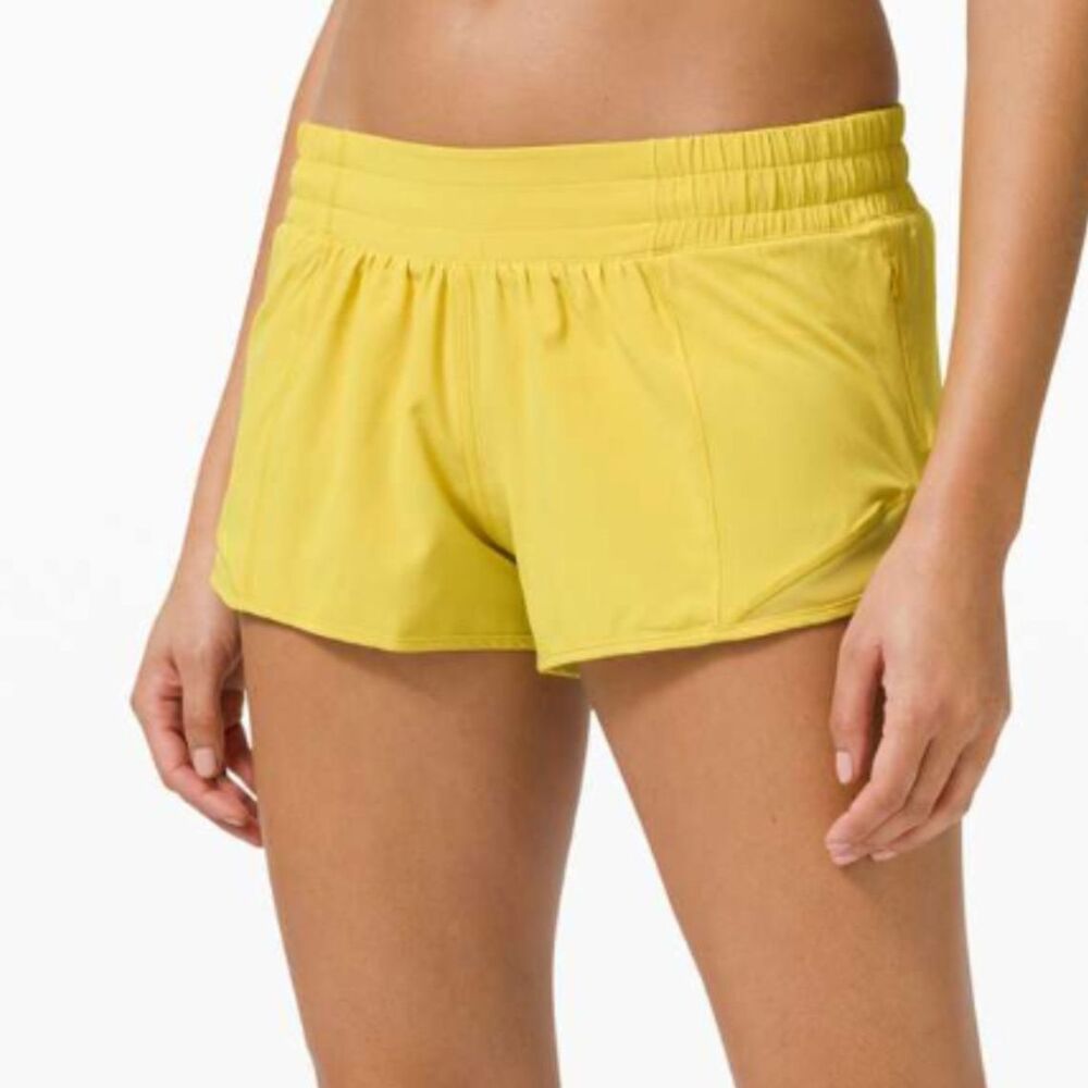 Women Lululemon Hotty Hot Short II *2.5" Low Rise Soleil Size 8 Running Athletic